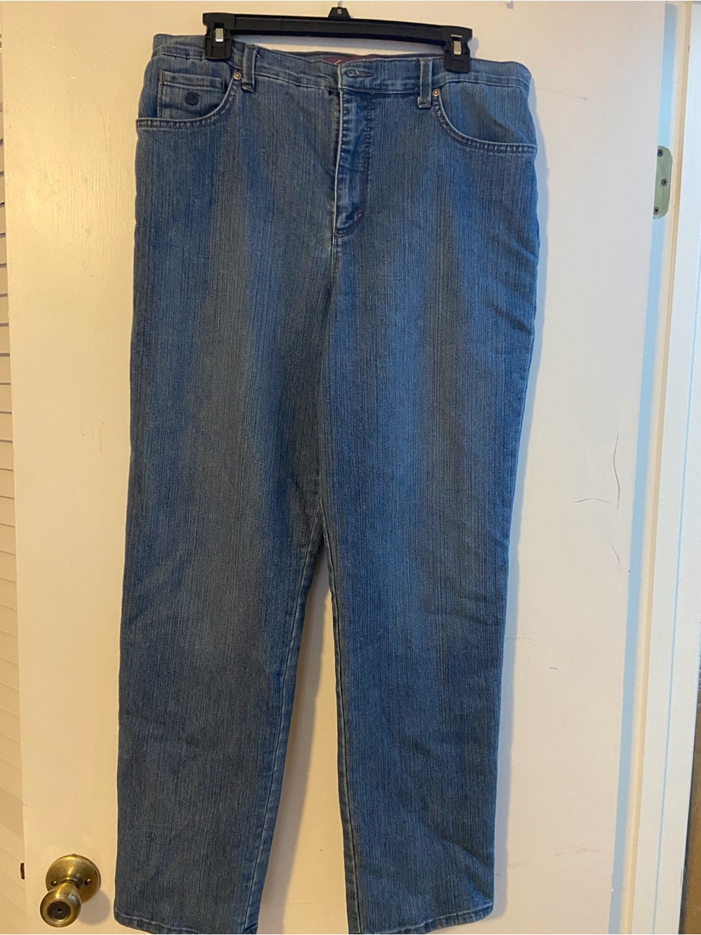 Gloria Vanderbilt Straight Leg Denim Jeans in Blue
